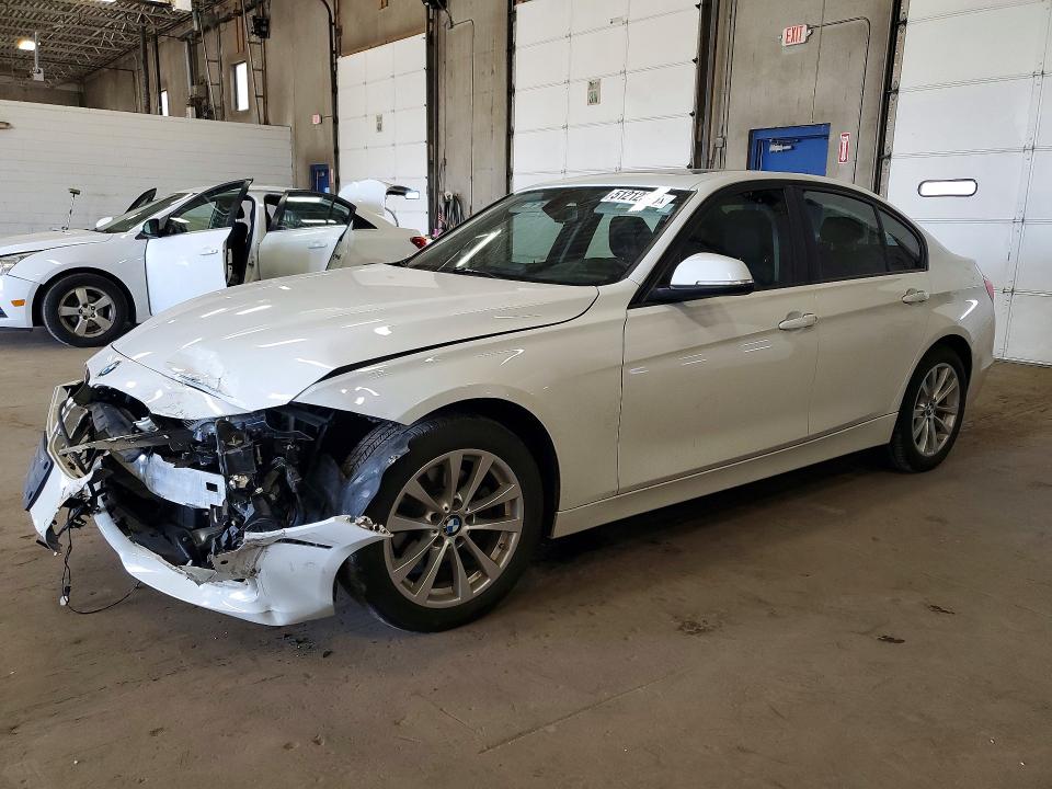 51212366 :رقم المزاد ، WBA3B3G53ENR83404 vin ، 2014 Bmw 328 مزاد بيع