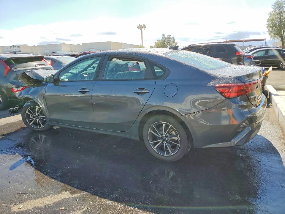 2023 Kia Forte მანქანა იყიდება აუქციონზე, vin: 3KPF24AD9PE590908, აუქციონის ნომერი: 52603016