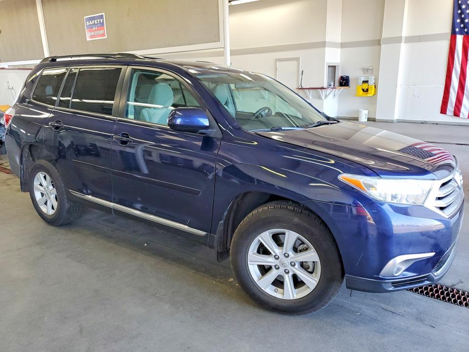 51911676 :رقم المزاد ، 5TDBK3EH4DS230047 vin ، 2013 Toyota Highlander مزاد بيع