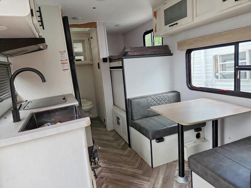 Продажа на аукционе авто 2022 Coleman Travel Trailer, vin: 4YDTCMG11NM942310, номер лота: 52858366