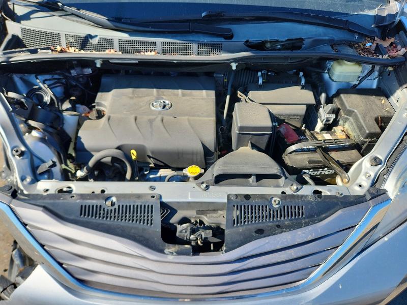 53195176 :رقم المزاد ، 5TDYK3DC6FS635877 vin ، 2015 Toyota Sienna مزاد بيع