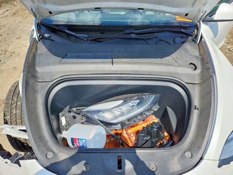 52533726 :رقم المزاد ، 5YJYGDEE0MF204248 vin ، 2021 Tesla Model Y مزاد بيع