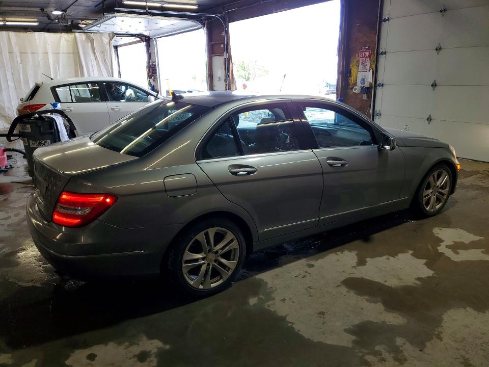 2013 Mercedes-benz C მანქანა იყიდება აუქციონზე, vin: WDDGF8ABXDR247223, აუქციონის ნომერი: 53606846