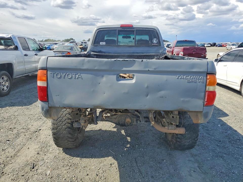 2001 Toyota Tacoma მანქანა იყიდება აუქციონზე, vin: 5TEWN72N11Z747282, აუქციონის ნომერი: 55414906