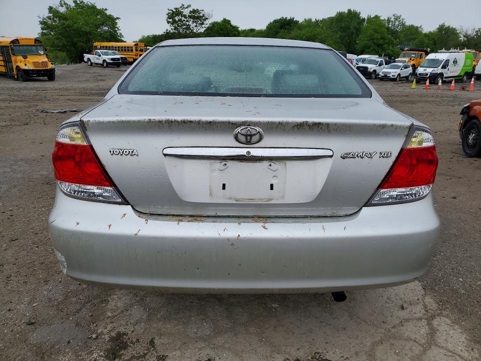 52813016 :رقم المزاد ، 4T1BE30K45U960690 vin ، 2005 Toyota Camry مزاد بيع