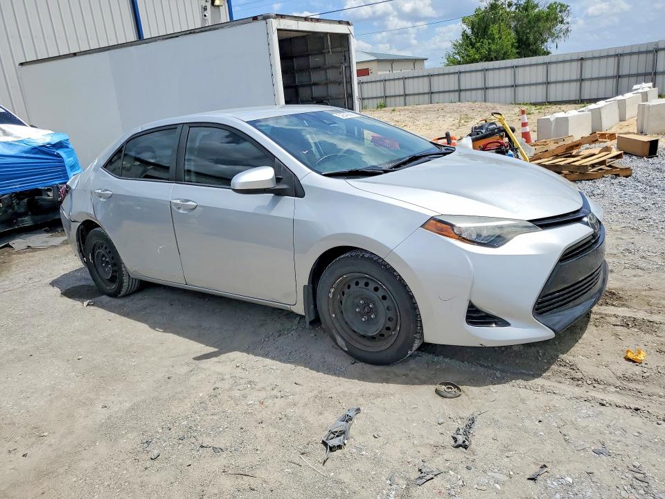 52540686 :رقم المزاد ، 2T1BURHE7HC807943 vin ، 2017 Toyota Corolla مزاد بيع