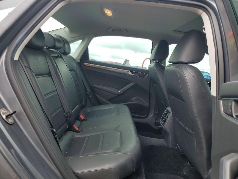 54772786 :رقم المزاد ، 1VWBS7A38GC056858 vin ، 2016 Volkswagen Passat مزاد بيع