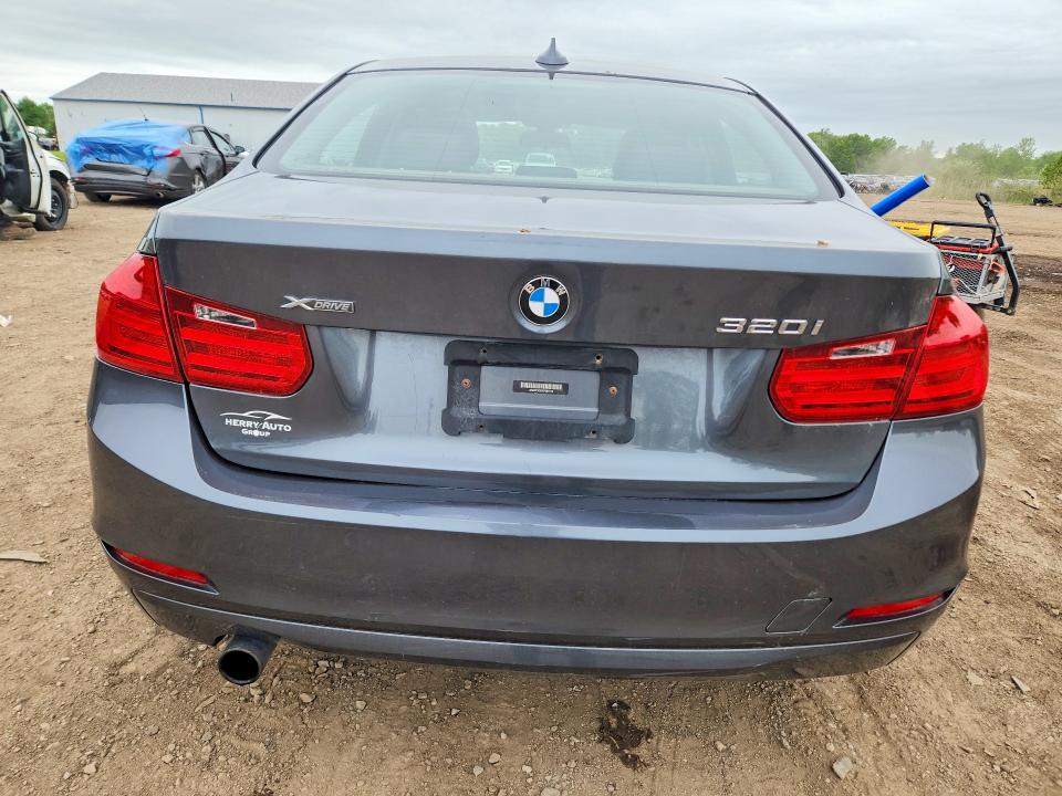 52188056 :رقم المزاد ، WBA3C3C53EF987319 vin ، 2014 Bmw 320 مزاد بيع