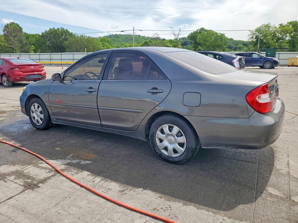 53221466 :رقم المزاد ، 4T1BE32K94U882225 vin ، 2004 Toyota Camry مزاد بيع