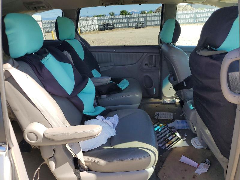 Продажа на аукционе авто 2004 Toyota Sienna, vin: 5TDZA22C04S032893, номер лота: 53837876