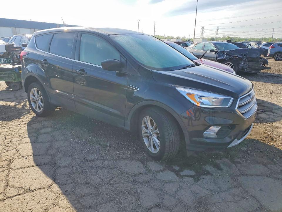54671096 :رقم المزاد ، 1FMCU9GDXKUC00292 vin ، 2019 Ford Escape مزاد بيع