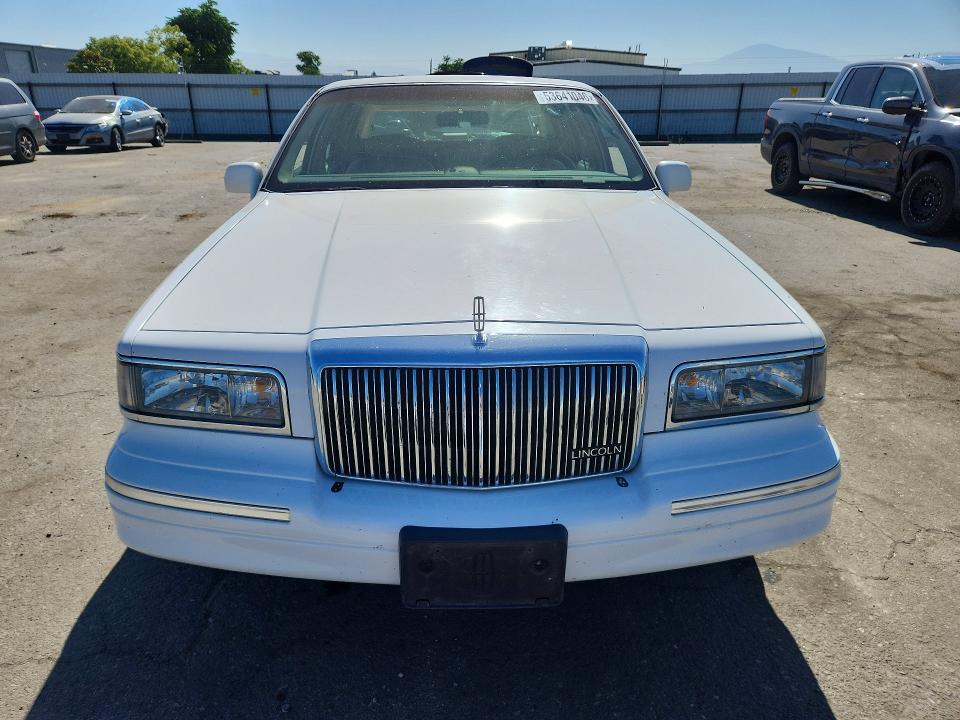 Продажа на аукционе авто 1997 Lincoln Town Car, vin: 1LNLM82W4VY675596, номер лота: 53641046