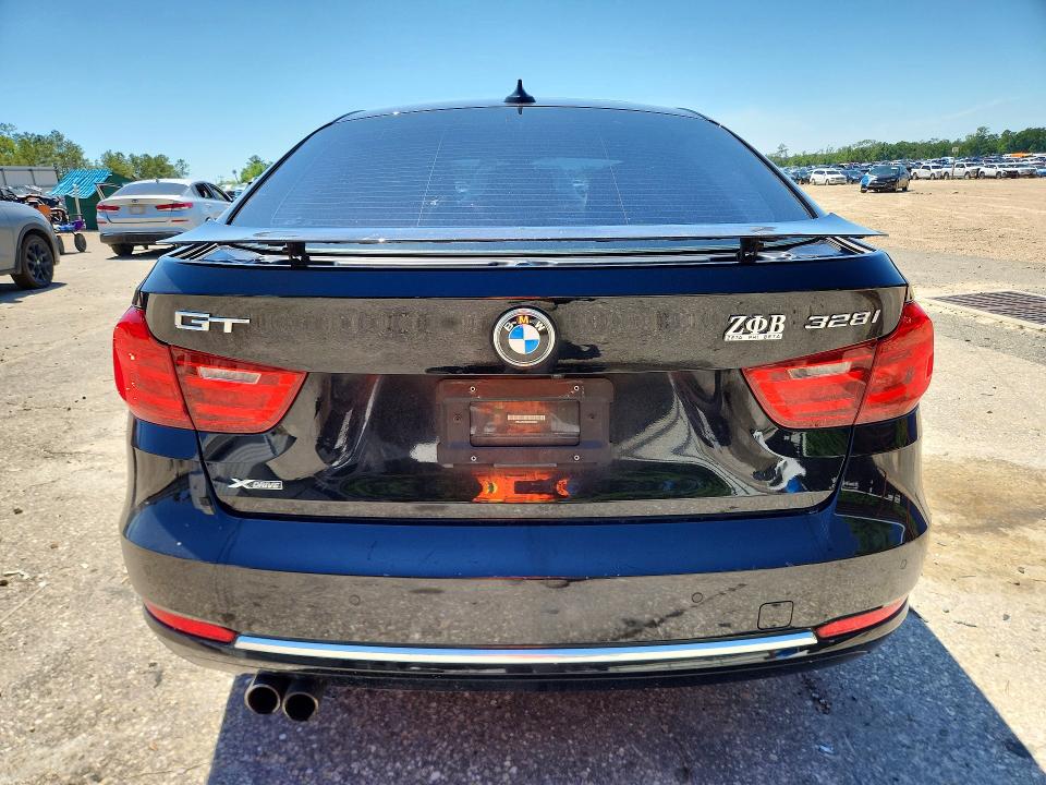 51659726 :رقم المزاد ، WBA3X5C56FD560522 vin ، 2015 Bmw 328 مزاد بيع