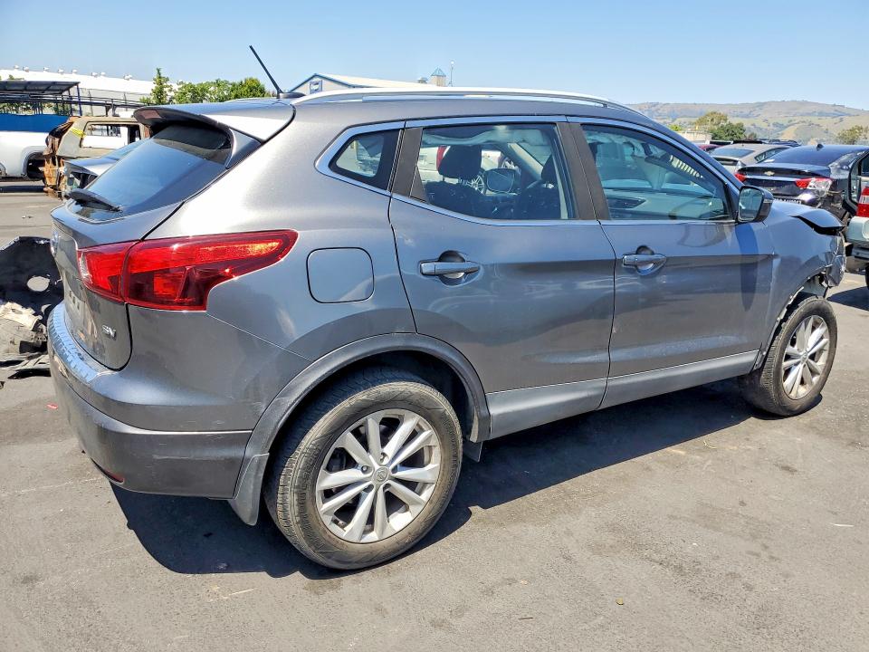 52854356 :رقم المزاد ، JN1BJ1CP8HW002854 vin ، 2017 Nissan Rogue Sport مزاد بيع