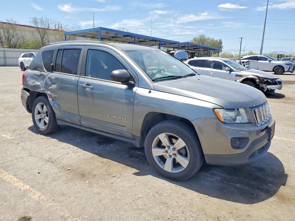 53612306 :رقم المزاد ، 1J4NF1FB8BD277195 vin ، 2011 Jeep Compass مزاد بيع