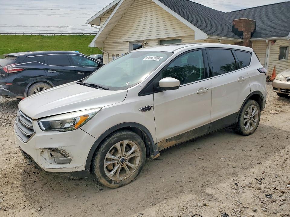 Продажа на аукционе авто 2017 Ford Escape, vin: 1FMCU0GD9HUB26948, номер лота: 54042866