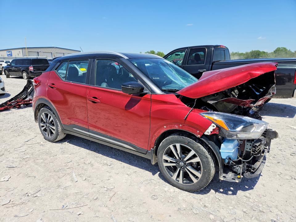 53268546 :رقم المزاد ، 3N1CP5DVXLL555477 vin ، 2020 Nissan Kicks مزاد بيع