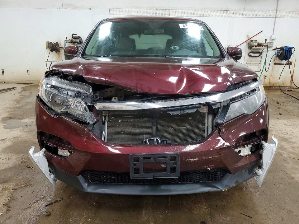 Продажа на аукционе авто 2017 Honda Pilot, vin: 5FNYF6H89HB071788, номер лота: 52401626