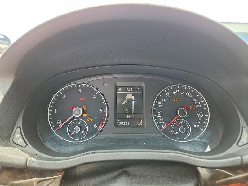 54126336 :رقم المزاد ، 1VWCN7A39EC068588 vin ، 2014 Volkswagen Passat مزاد بيع