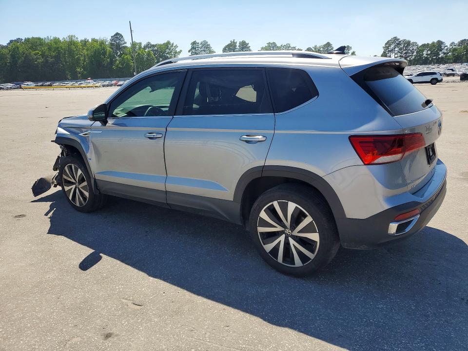 54251756 :رقم المزاد ، 3VVRX7B2XNM022748 vin ، 2022 Volkswagen Taos مزاد بيع