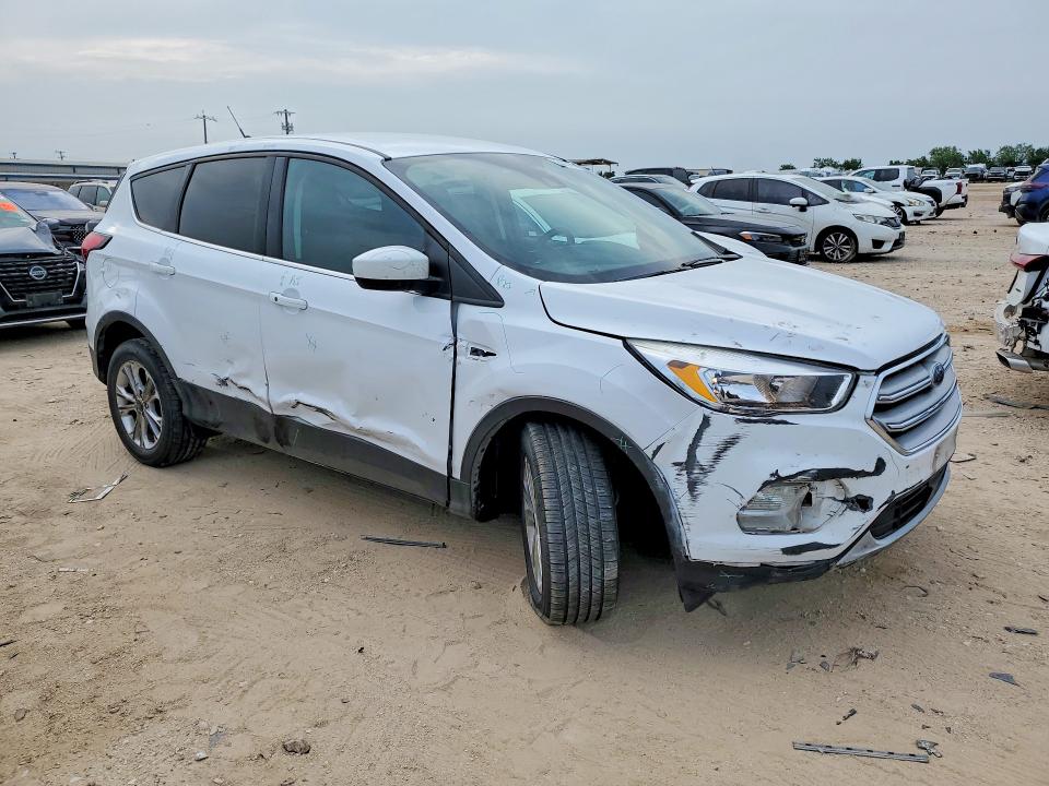52682786 :رقم المزاد ، 1FMCU0GD2KUB65260 vin ، 2019 Ford Escape مزاد بيع