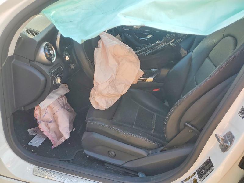 52950676 :رقم المزاد ، 55SWF4JB2HU233681 vin ، 2017 Mercedes-benz C مزاد بيع