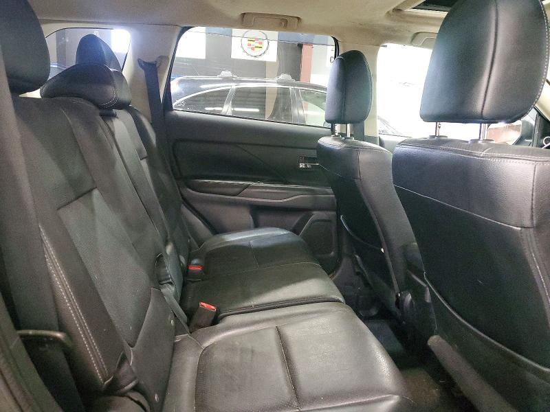 53586396 :رقم المزاد ، JA4AZ3A37FZ002542 vin ، 2015 Mitsubishi Outlander مزاد بيع