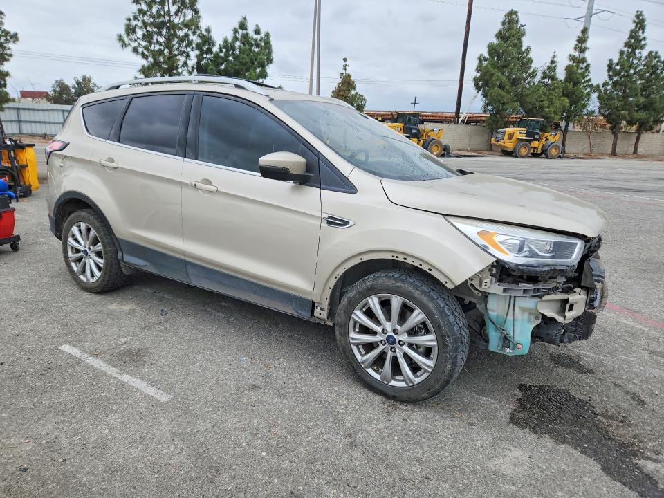 54011876 :رقم المزاد ، 1FMCU9J93JUB55103 vin ، 2018 Ford Escape مزاد بيع