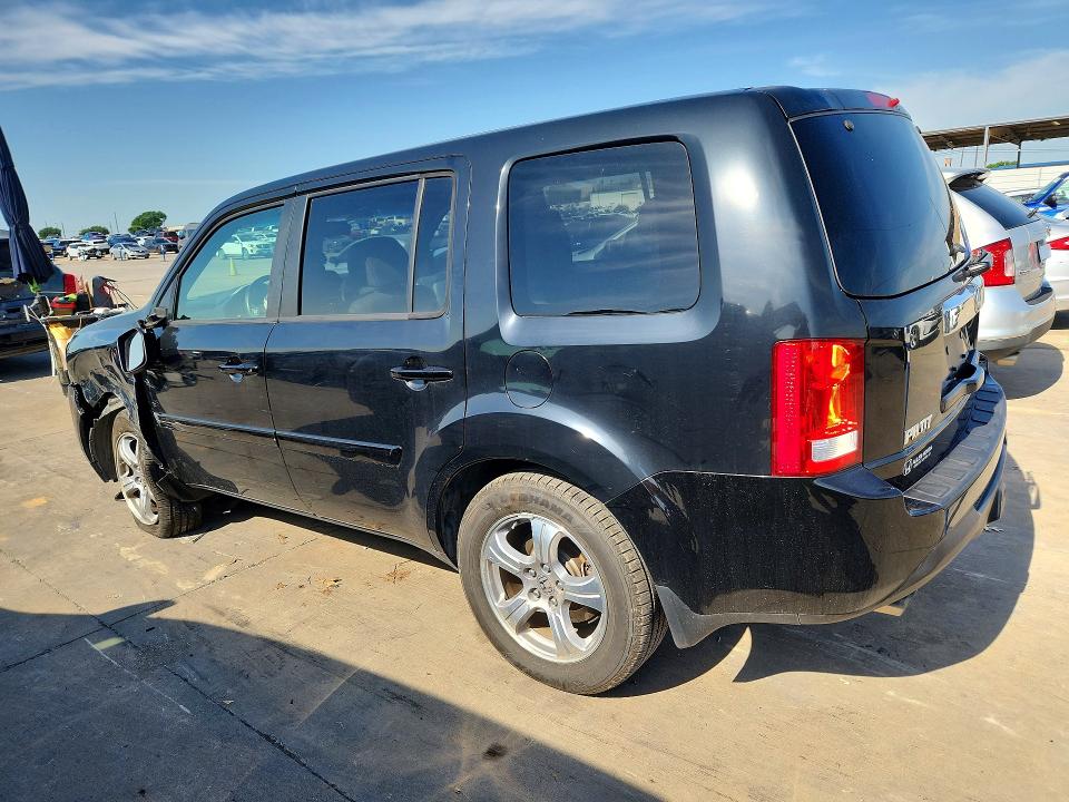 53322566 :رقم المزاد ، 5FNYF3H57CB015801 vin ، 2012 Honda Pilot مزاد بيع