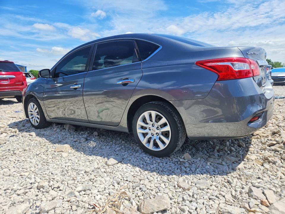 52602836 :رقم المزاد ، 3N1AB7AP5JY290734 vin ، 2018 Nissan Sentra مزاد بيع