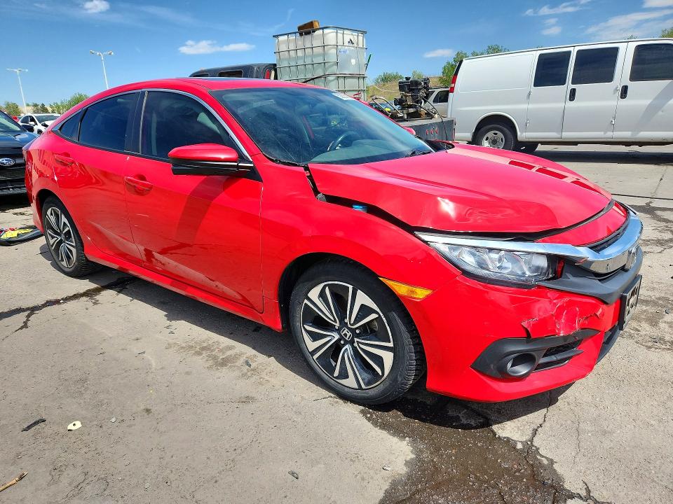 52925886 :رقم المزاد ، 2HGFC1E32JH645869 vin ، 2018 Honda Civic مزاد بيع