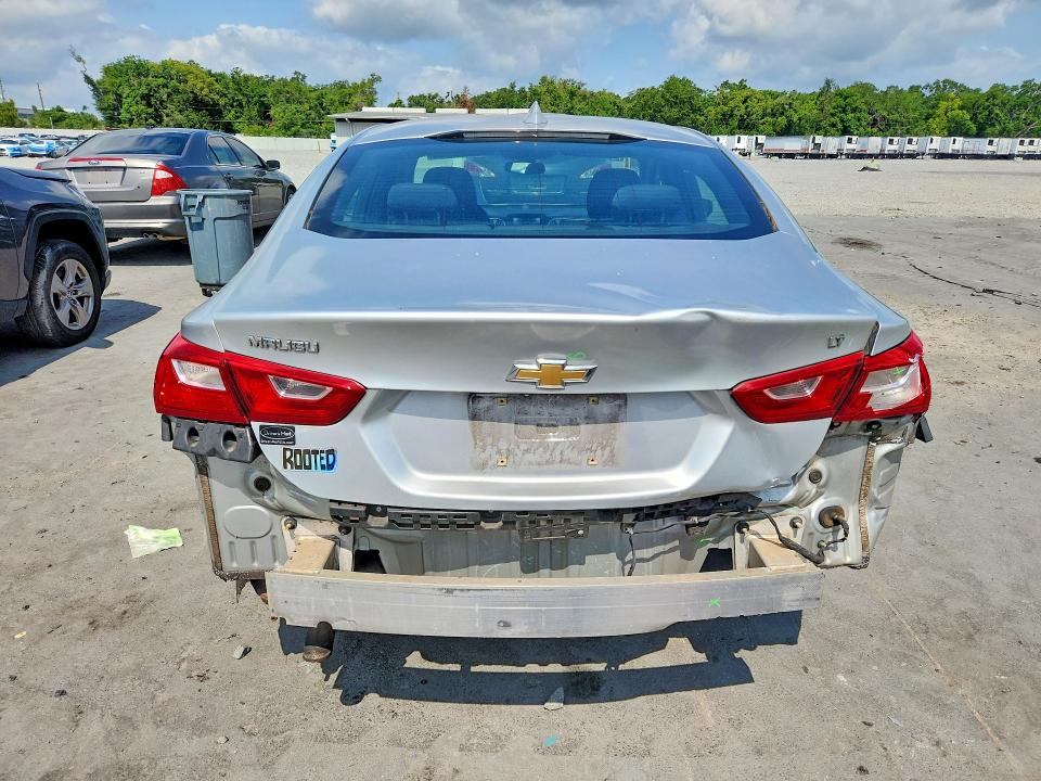 52873856 :رقم المزاد ، 1G1ZD5ST9JF135808 vin ، 2018 Chevrolet Malibu مزاد بيع