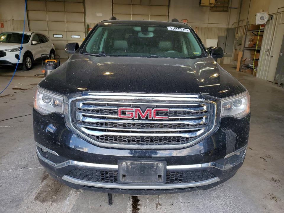 51560336 :رقم المزاد ، 1GKKNULS3JZ155898 vin ، 2018 Gmc Acadia مزاد بيع