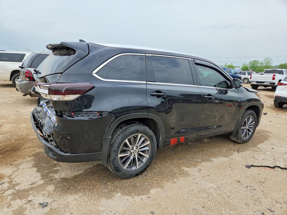Auction sale of the 2018 Toyota Highlander, vin: 5TDJZRFH9JS887267, lot number: 52890646