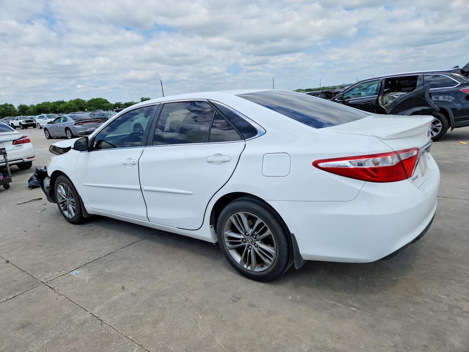 53212476 :رقم المزاد ، 4T1BF1FK8FU008687 vin ، 2015 Toyota Camry مزاد بيع