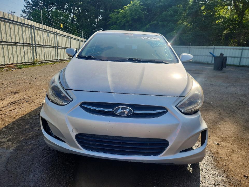 53798576 :رقم المزاد ، KMHCU5AE3FU217855 vin ، 2015 Hyundai Accent مزاد بيع