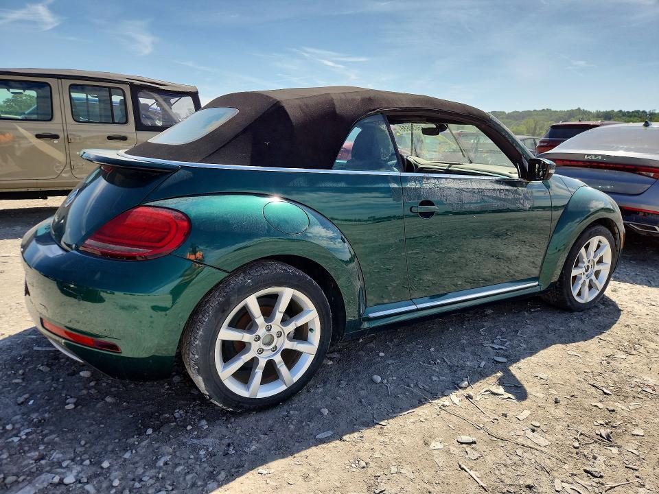 55030686 :رقم المزاد ، 3VW5DAAT0JM502351 vin ، 2018 Volkswagen Beetle مزاد بيع
