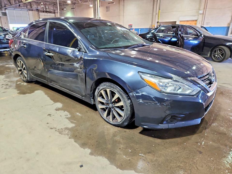 52759176 :رقم المزاد ، 1N4AL3APXJC122430 vin ، 2018 Nissan Altima مزاد بيع