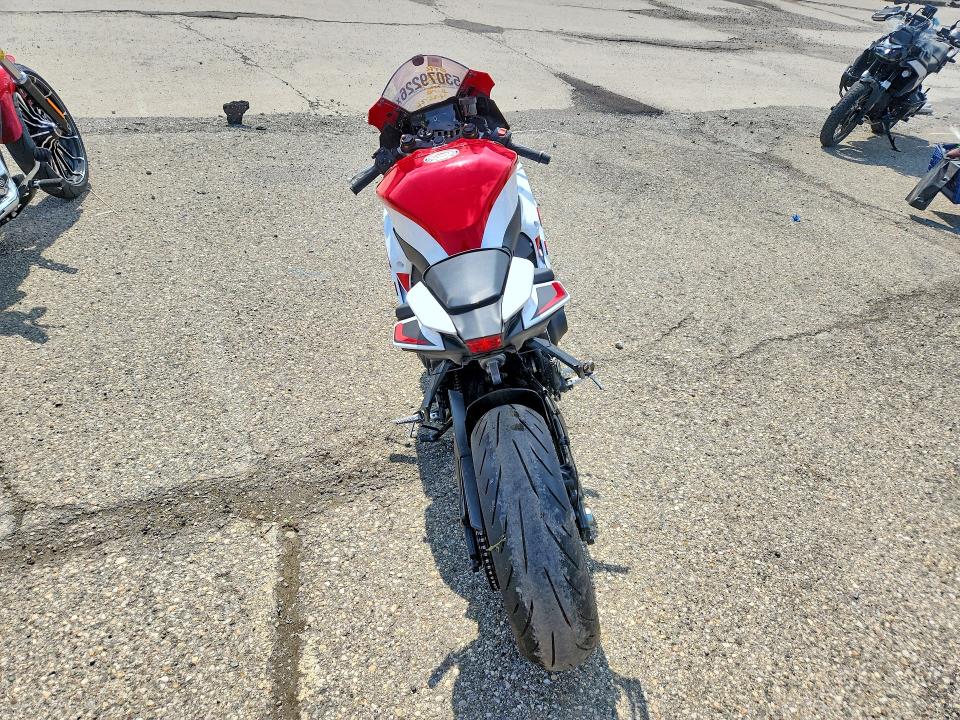 53079226 :رقم المزاد ، JYARNA3E3TA001918 vin ، 2026 Yamaha Yzf890 مزاد بيع
