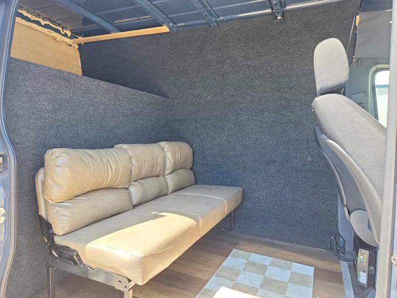 53744986 :رقم المزاد ، WD4PF1CD4KP152316 vin ، 2019 Mercedes-benz Sprinter مزاد بيع