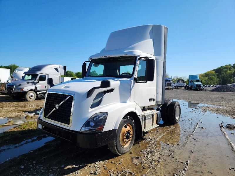 2017 Volvo Vn მანქანა იყიდება აუქციონზე, vin: 4V4N39TG0HN977426, აუქციონის ნომერი: 50602356
