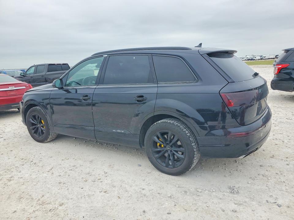 52329256 :رقم المزاد ، WA1AHAF72HD037976 vin ، 2017 Audi Q7 مزاد بيع