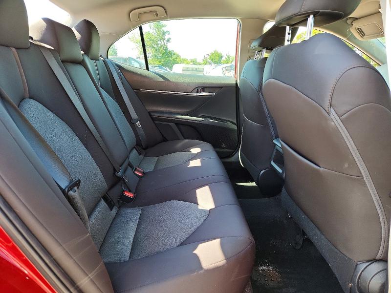 52422956 :رقم المزاد ، 4T1B11HK8KU747922 vin ، 2019 Toyota Camry مزاد بيع