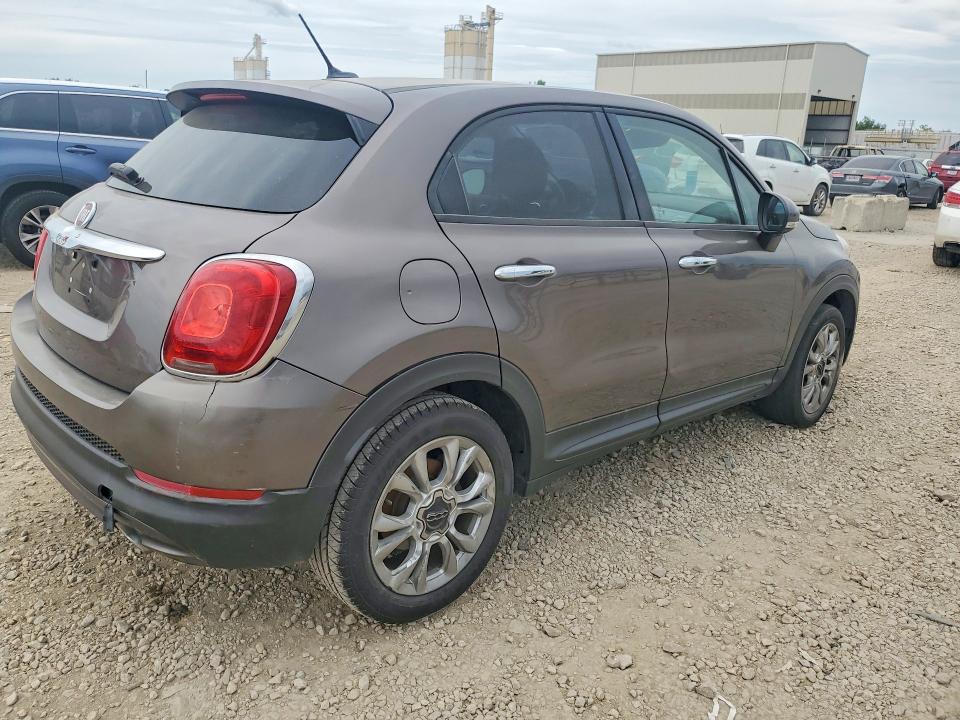 55544186 :رقم المزاد ، ZFBCFXBT6GP397696 vin ، 2016 Fiat 500x مزاد بيع