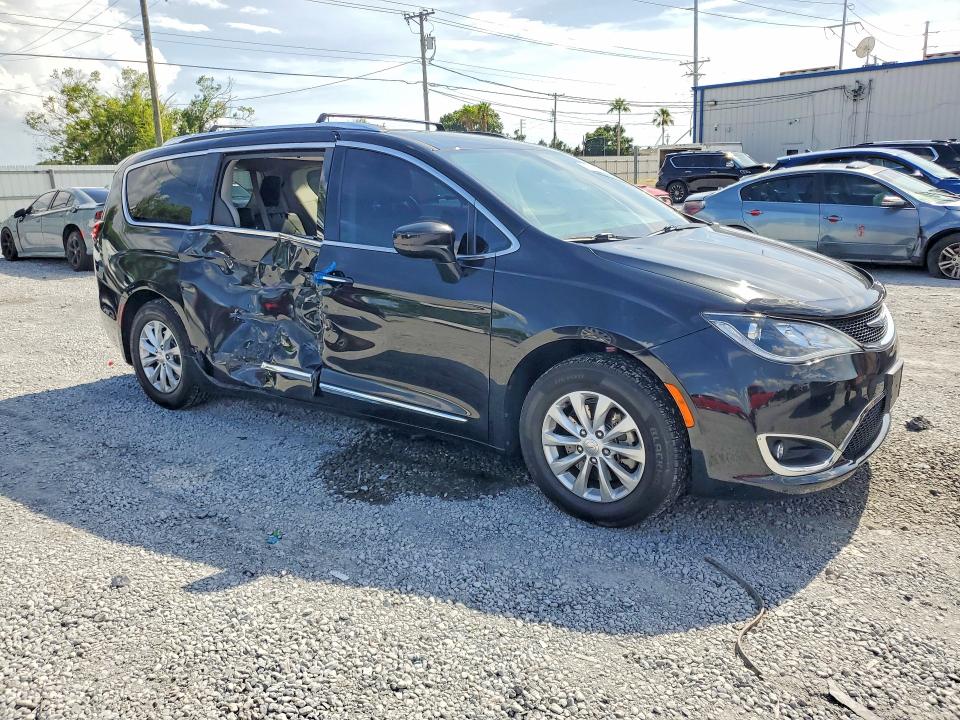 Продажа на аукционе авто 2018 Chrysler Pacifica, vin: 2C4RC1BG0JR217781, номер лота: 54802176