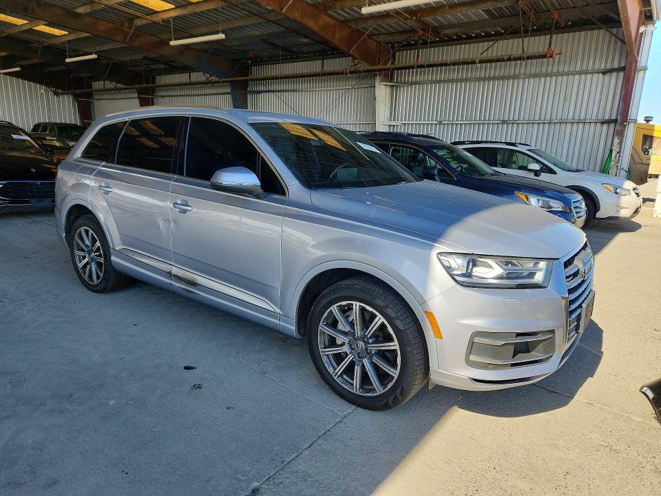 Продажа на аукционе авто 2017 Audi Q7, vin: WA1LAAF75HD015676, номер лота: 54325196