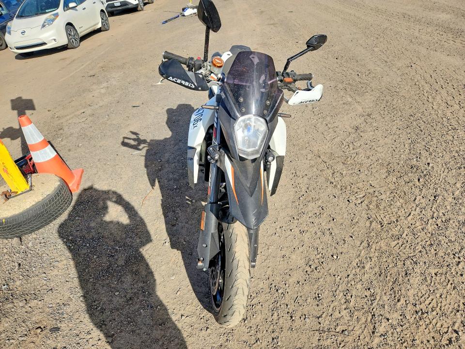 53874706 :رقم المزاد ، VBKVS9402BM975592 vin ، 2011 Ktm 990 مزاد بيع