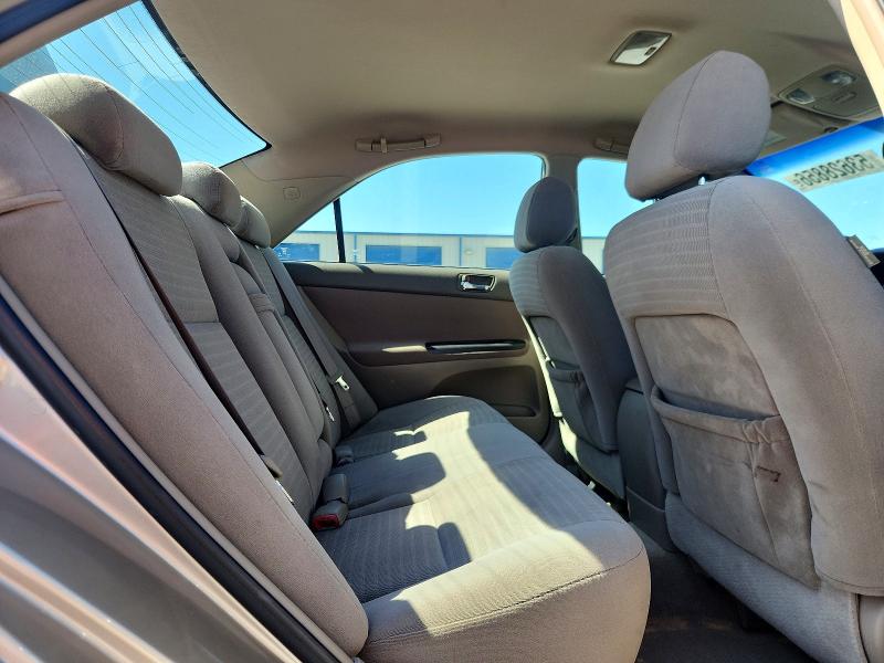 53628856 :رقم المزاد ، 4T1BE30K45U053308 vin ، 2005 Toyota Camry مزاد بيع