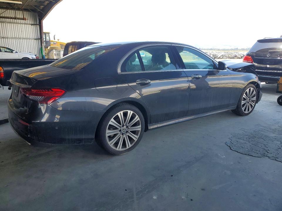 55610236 :رقم المزاد ، W1KZF8DB1NB022011 vin ، 2022 Mercedes-benz E مزاد بيع