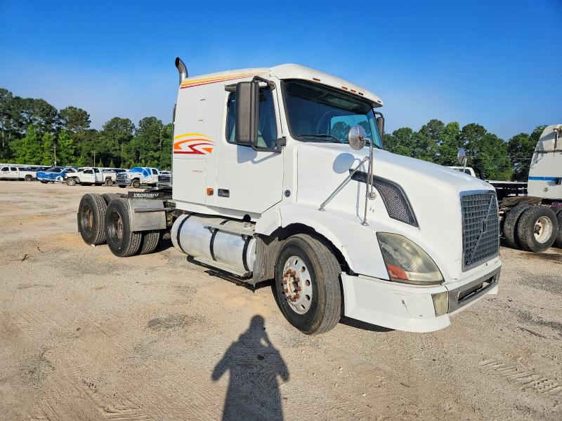 2007 Volvo Vn მანქანა იყიდება აუქციონზე, vin: 4V4NC9GH47N464293, აუქციონის ნომერი: 54648856
